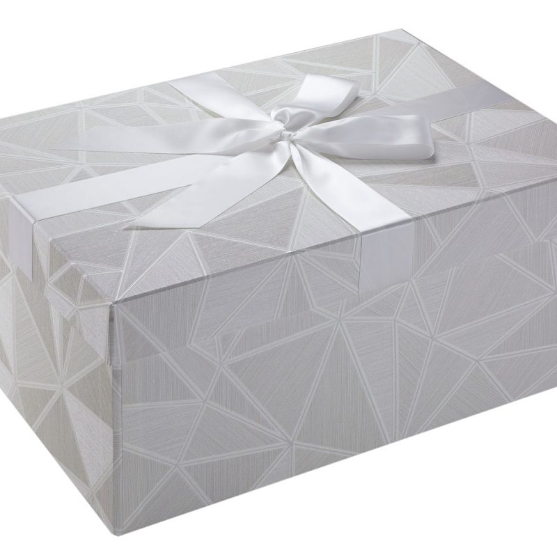 Die Brautkleidbox White Laser ist ein MustHave zur Aufbewahrung Ihres Brautkleides.